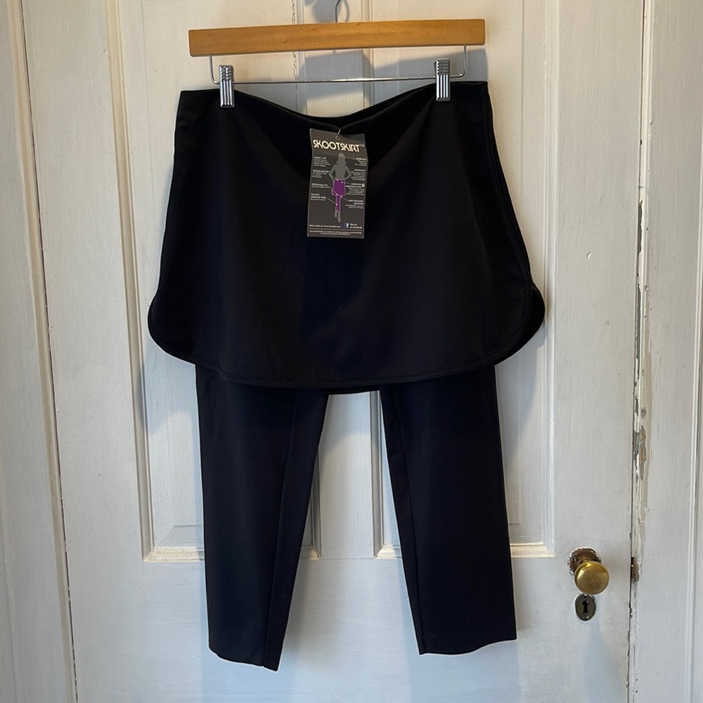 Sonic Slimmers Black Skirted Crop Leggings Size Large